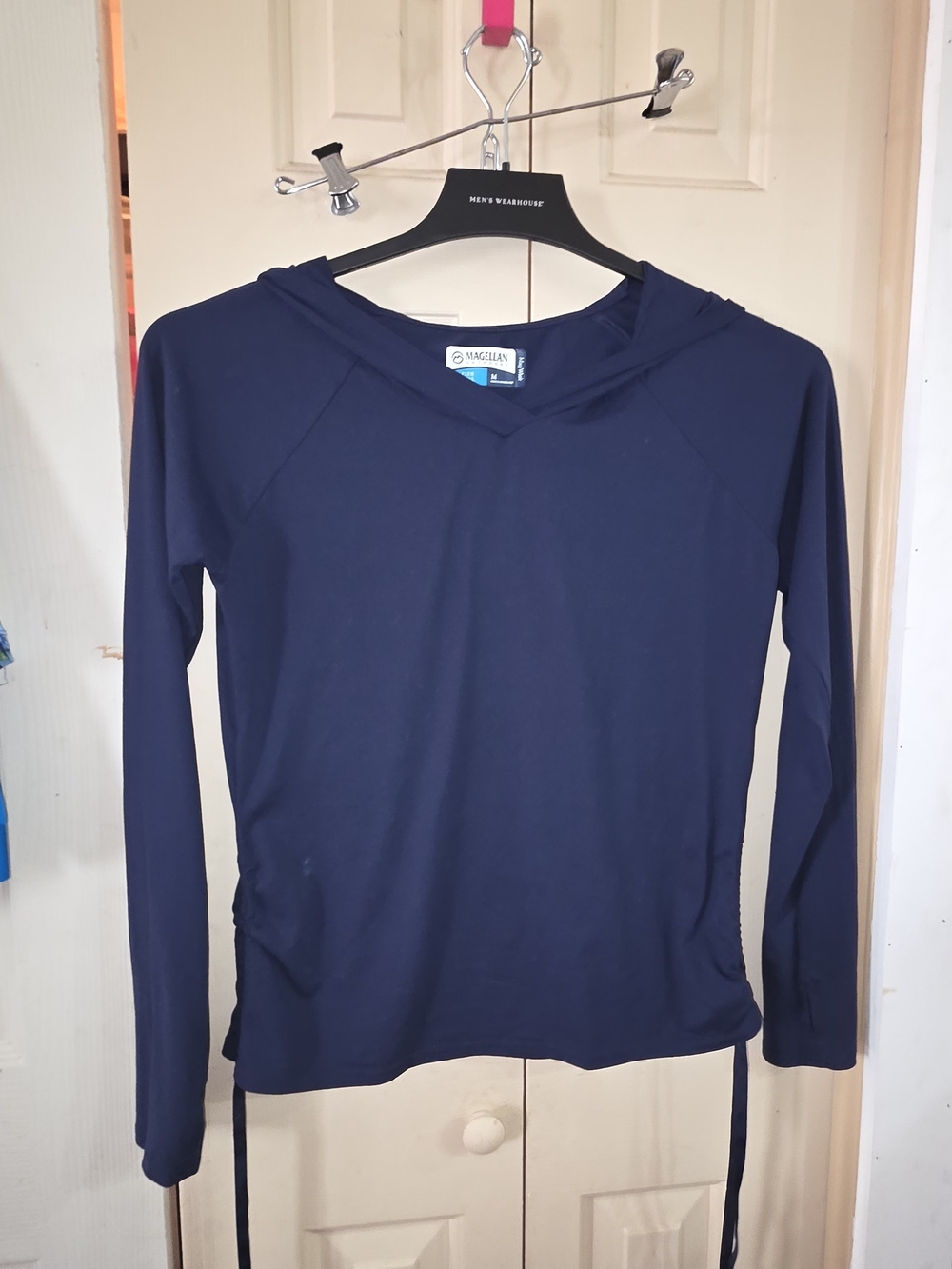 Magellan Outdoors Women's Navy Hooded Long-Sleeve Pullover